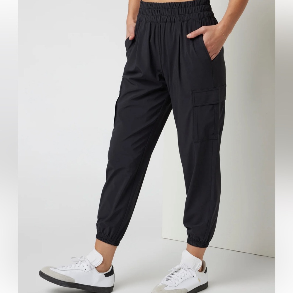 Vuori Black Villa Cargo Jogger Pants